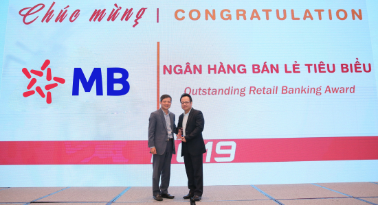 anh-mb-nhan-giai-ngan-hang-ban-le-tieu-bieu