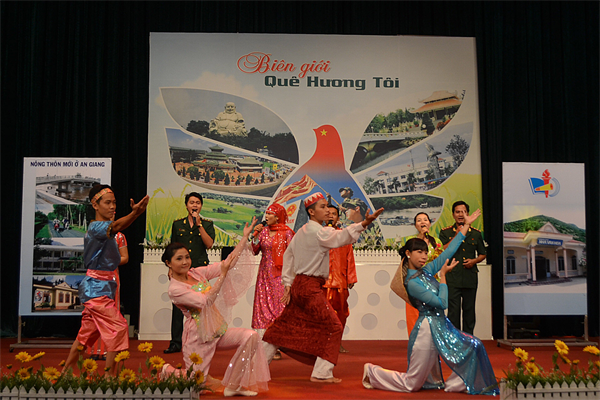 bieu-dien-van-nghe-1.jpg