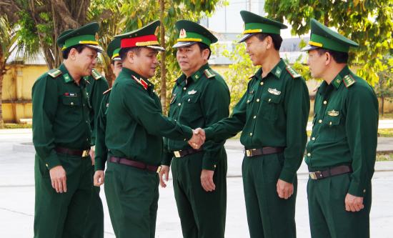bo-chi-huy-bdbp-quang-ngai-don-thuong-tuong-le-chiem-thu-truong-bo-quoc-phong-den-kiem-tra-don-vi