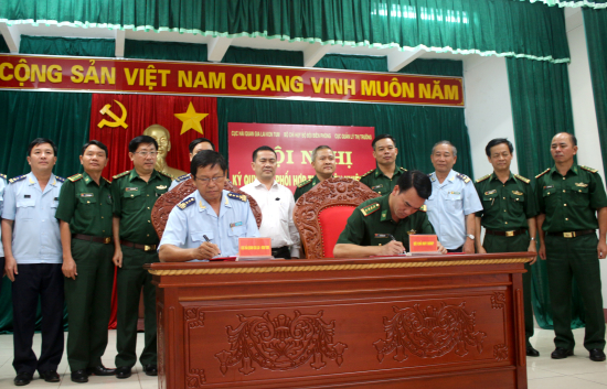 bo-chi-huy-bp-tinh-gia-lai-ky-ket-qui-che-phoi-hop-voi-cuc-hai-quan-gia-lai-kon-tum