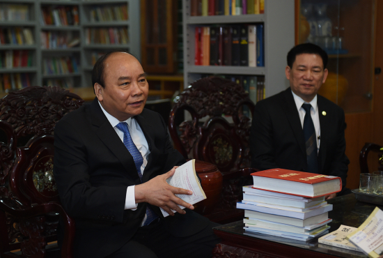 c8ynuefbhk-58945_637E1BC76F1FC345B925E32663FD0BBF@chinhphu.vn_Thu_tuong_tham_thu_vien_Lang_Sen