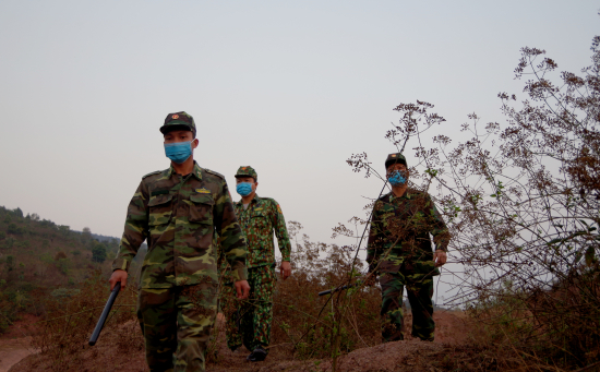 can-bo-chien-si-bdbp-tinh-dien-bien-tang-cuong-tuan-tra-kiem-soat-tai-khu-vuc-hai-ben-canh-ga-cua-khau-va-loi-mo-tren-bien-gioi