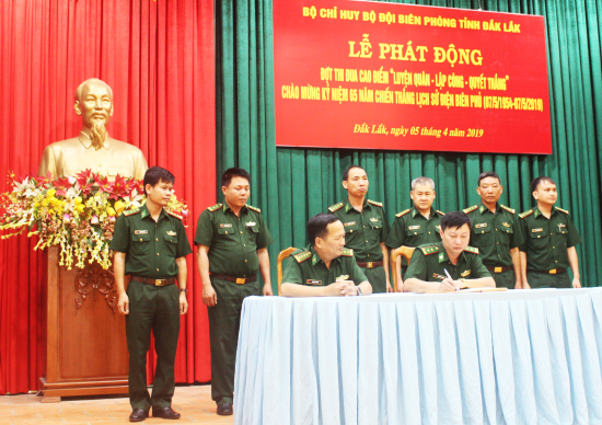chung-kien-ky-ket-giao-uoc-thi-dua