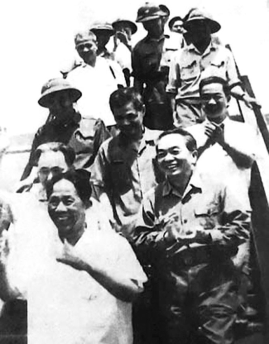 chuyen-co