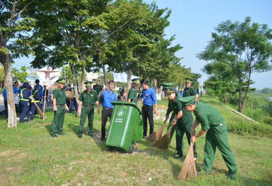 d7hl8149zk-53268_384689532155727025_hinh