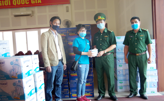 dai-ta-le-van-phuong-chi-huy-truong-tiep-nhan-qua-bao-vnexpress-net