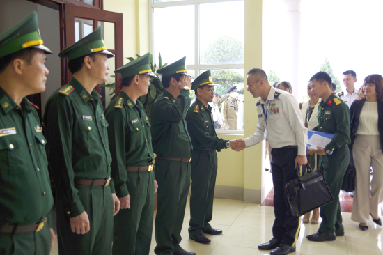 doan-cong-tac-bo-quoc-phong-nhat-ban-den-tham-bdbp-tinh-lao-cai