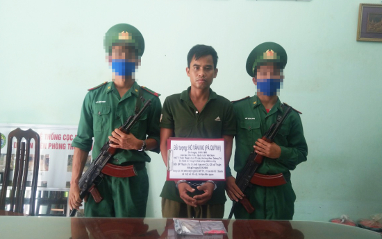 doi-tuong-ho-van-ing-bi-bat-giu-cung-tang-vat