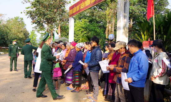don-bien-phong-huong-lap-tuyen-truyen-tung-ho-dan-phong-dich-corona-1