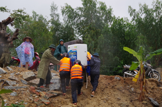 don-bp-binh-dong-di-chuyen-tai-san-nhan-dan-tranh-lu-anh-van-tanh