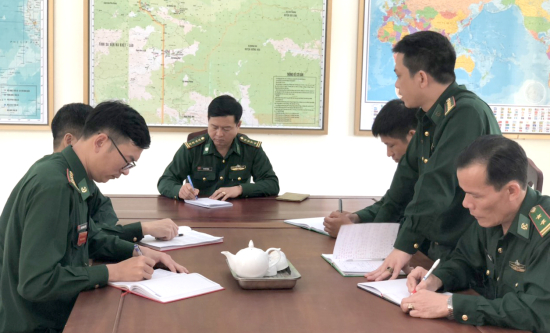 don-huong-lap-baocao-cong-tac-phong-chon-dich-voi-bch-bp-tinh