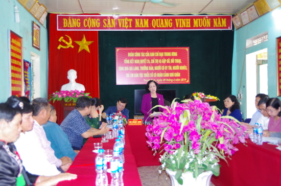 dong-chi-truong-thi-mai-phat-bieu-tai-buoi-gap-go-doi-thoai-voi-cac-gia-lang-truong-ban-nguoi-co-uy-tin-thuoc-4-xa-huyen-dien-bien