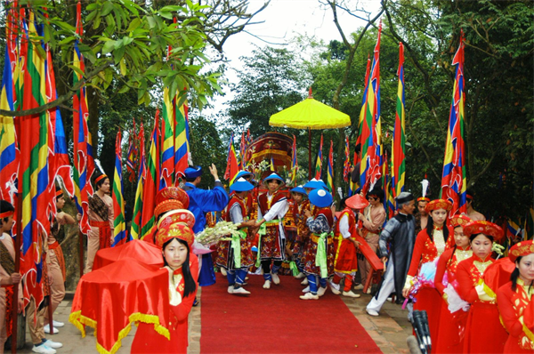dua-le-hoi-den-hung-tro-thanh-mot-le-hoi