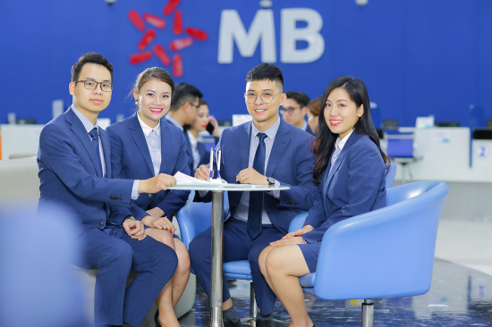 e439a08s5b-24038_16fa81c438f879b05ff3_anh_1