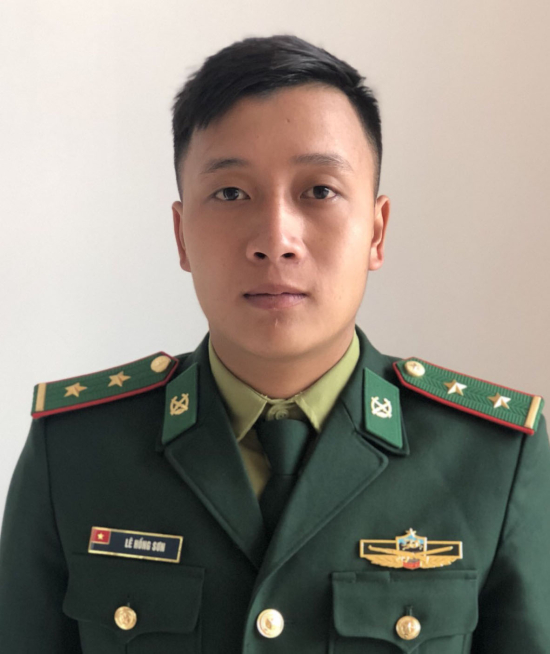 e9yl_trung-uy-le-hong-son