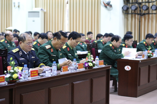 f25p61mki8-71953_9609778361701019310_Cuc_dan_van_2