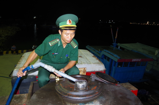 f6a93u1xtd-19750_f_k0qba91i1_n_BP_CKC_Dung_Qut_m_gi_du_DO_tn_tr_tri_php_trn_tu_vn_ti_do_ng_Nguyn_Trung_Lam_lm_thuyn_trng._nh_Vn_Tnh