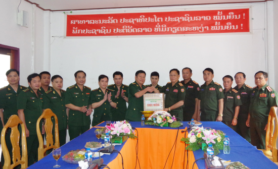 f8kx_anh-8