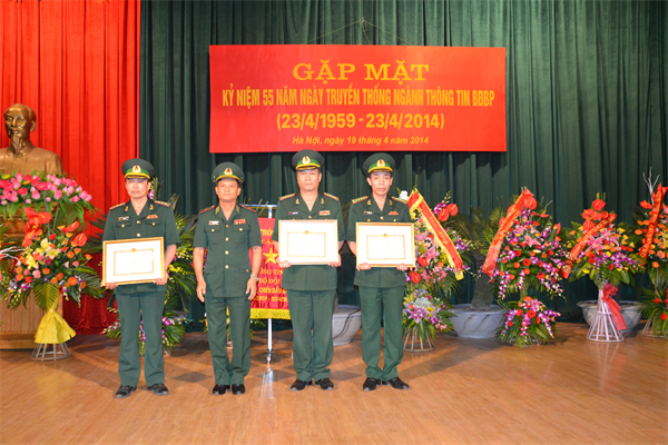 fnr9_anh-1-1.JPG
