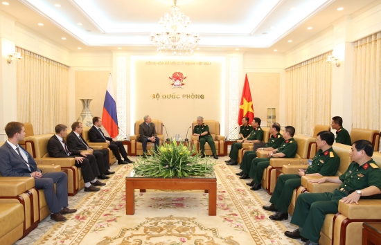 gqarv6zuie-53805_21361872281765741461_Thng_tng_Nguyn_Ch_Vnh_tip_on_Trung_tm_nghin_cu_Y_sinh_Matxcva_Lin_bang_Nga.jpg