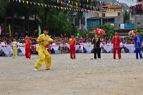 huy_5923-1.JPG