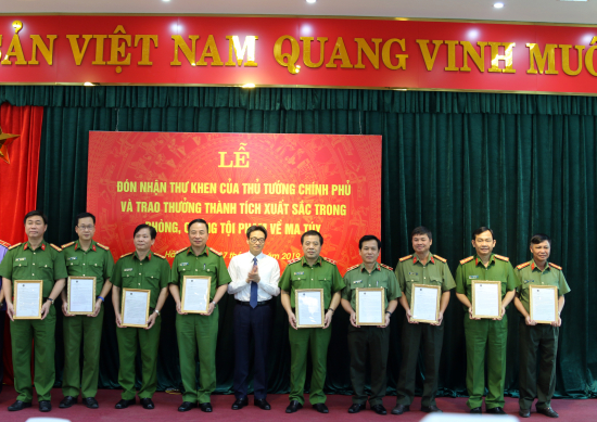 i1yw_anh-3
