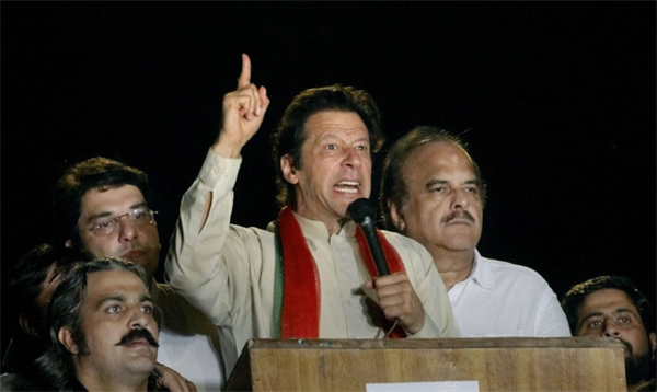 khan-delivers-speech-1.jpg