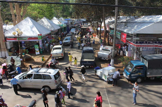 knu106zie5-59607_10318813131202446758_anh_1