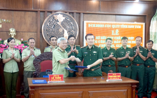 lanh-dao-2-don-vi-ki-ket-quy-che-phoi-hop-3