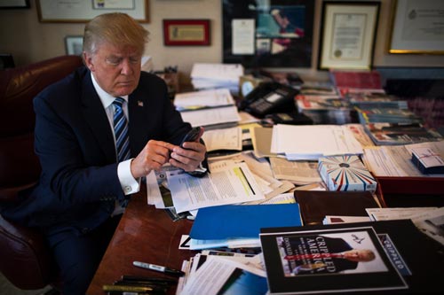 lercskx1ua-57738_4368e0a2-da6c-8b14-9ab7-e62f88c74fff@yahoo.com_anh_Trump_nghien_Twetter