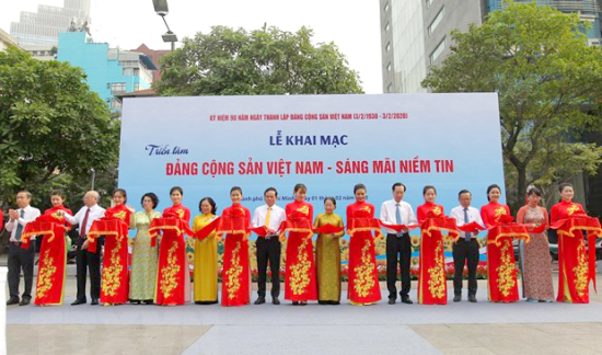 m5ef_ttxvn-trien-lam-anh-1
