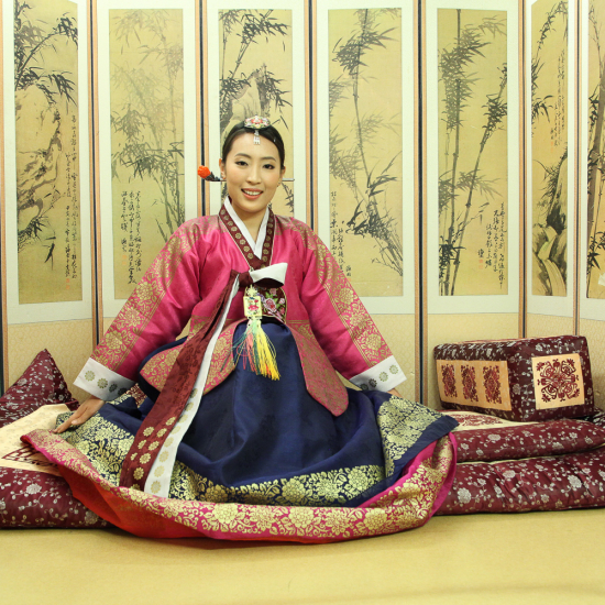 n3h84792lc-68380_1891920007159612448_hanbok