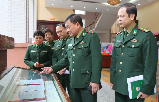 p2569xhrel-9541_f_jqoqxwg32_anh_1b