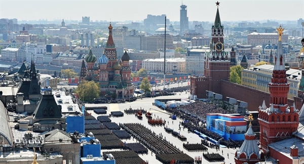 parade_moscow-1.jpg