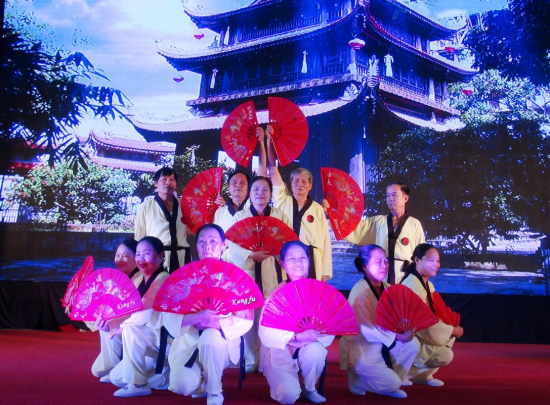 pqk3ynmj91-53646_1935964134695307368_Anh_2
