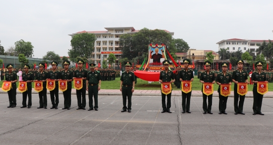 qjiy31dkum-75561_1321802524630393890_Anh_4