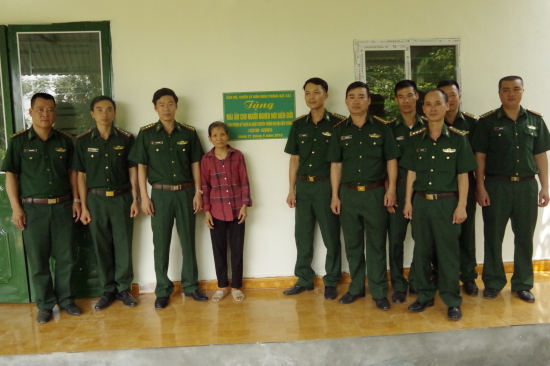 r5hl2pjd4u-76280_20199509571590393109_cn_b_chin_s_n_Bp_Bt_Xt_cng_b_Nhung_bn_cn_nh_mi