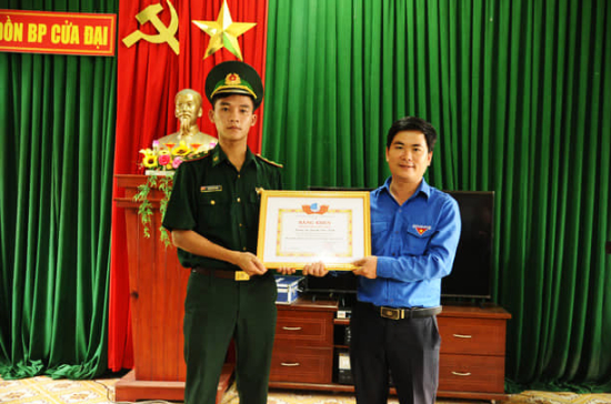tang-bang-khen