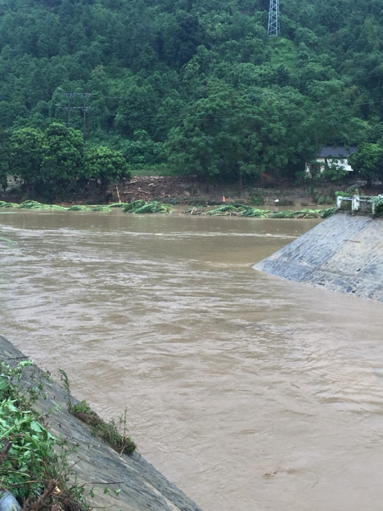thon-lang-quang