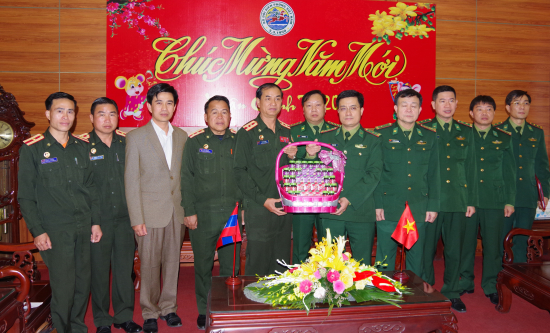 thuong-ta-phan-xy-son-my-say-tang-qua-cho-bdbp-thanh-hoa