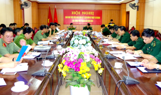 toan-canh-hoi-nghi-giao-ban-6-thang-dau-nam-giua-ba-luc-luong-bien-phong-quan-su-cong-an