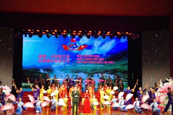 tong-duyet-chuong-trinh-van-nghe