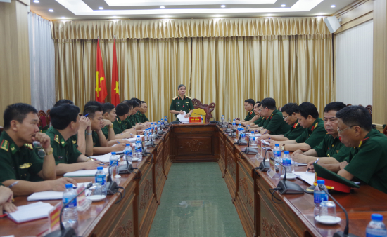 trung-tuong-do-can-pho-chu-nhiem-tong-cuc-chinh-tri-qdnd-viet-nam-ket-luan-buoi-lam-viec