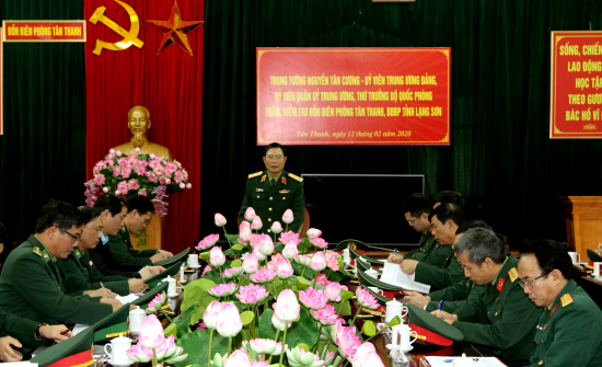 u25w_anh-1