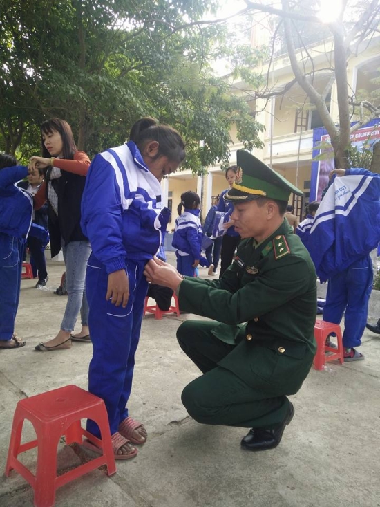 ujdbnkg5i8-56657_13150953071232752159_2