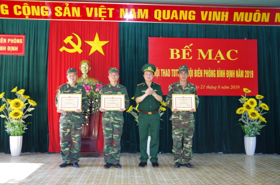 uveb6a7kpn-15791_f_jx5w8ss82_ANH_2