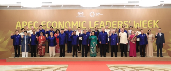 v2n7ijxbs9-68849_20153249261537094773_1_trang_phuc_Viet