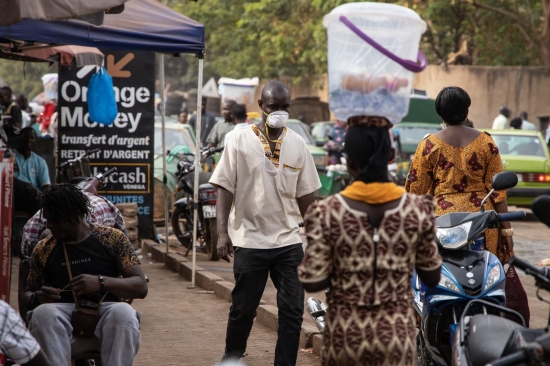 vna-potal-burkina-faso-xac-nhan-4-bo-truong-duong-tinh-voi-virus-sars-cov-2-4534878