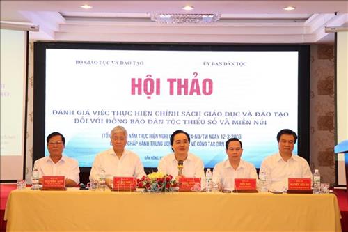 vna-potal-dak-nong-giao-duc-la-nen-tang-phat-trien-vung-dong-bao-dan-toc-thieu-so-va-mien-nui-112721948-stand-1