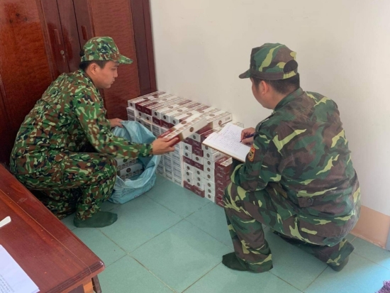 wl1hua7kxi-25732_f_k7k7flyb2_nhCn_b_chin_s_n_BP_ca_khu_quc_t_Vnh_Xng_kim_m_tang_vt_va_thu_gi_2